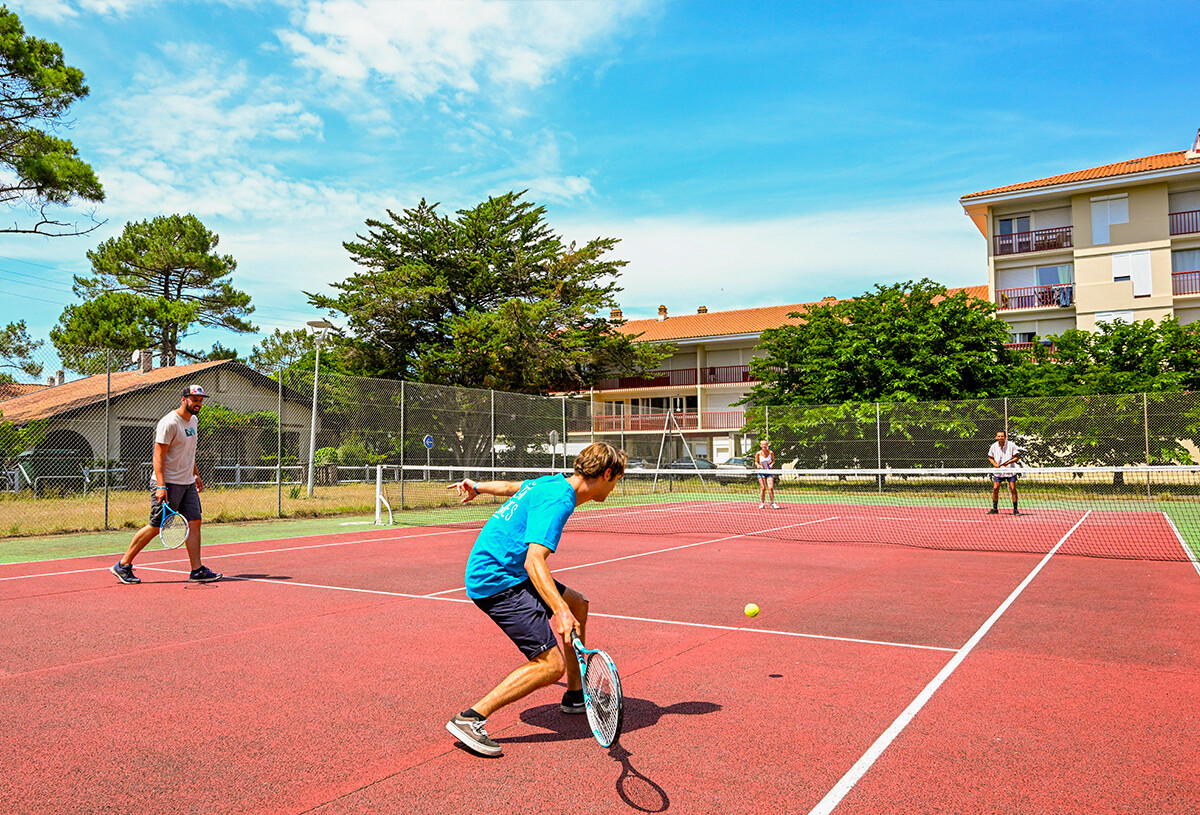 2024_slider_marina_landes_terrain_tennis-66749008.jpg